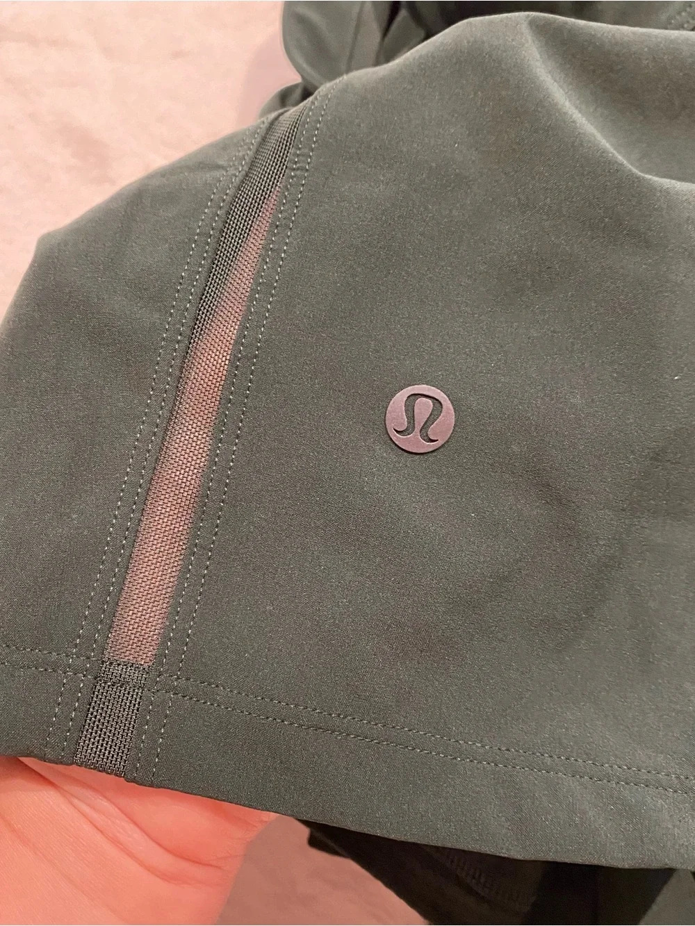 (S) Lululemon Pace Breaker 9